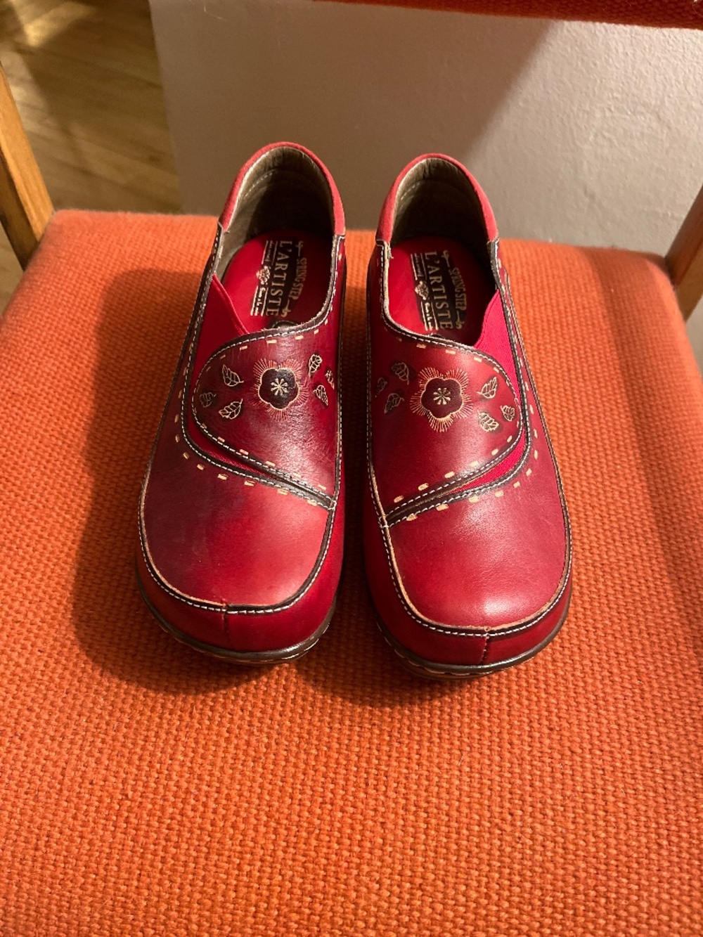 L’Artiste Leather Spring Step Shoes, size 38 (7.5)